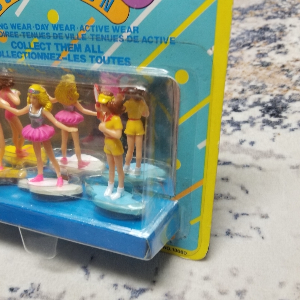 Beach Volleyball Ballerina Tennis Player Toy Doll Figures - Picture 9 of 15